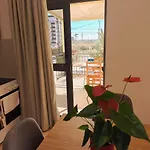 2br Near Big Terrace Free Parking