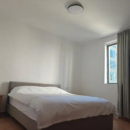 2br Near Big Terrace Free Parking * Golem (Tirana)