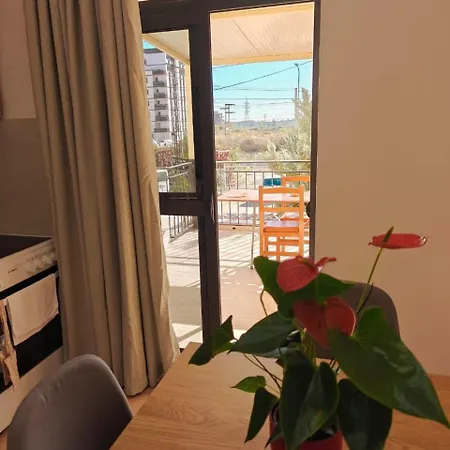 2br Near Big Terrace Free Parking